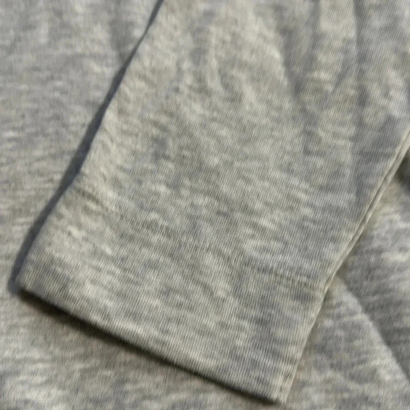 Vineyard Vines gray hooded pullover size large - Picture 3 of 5